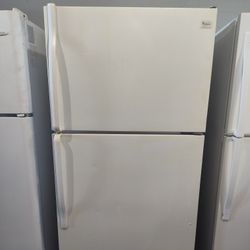 Whirlpool White Top Freezer Refrigerator With Ice Maker 