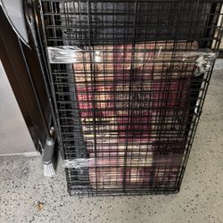 Dog Crate Medium size w Pad