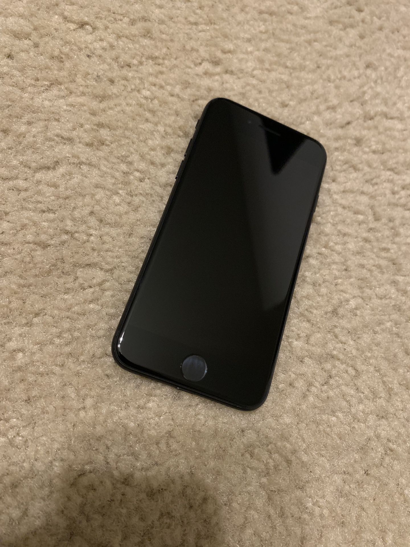 Apple iPhone 7 128GB Black UNLOCKED for ANY Carrier
