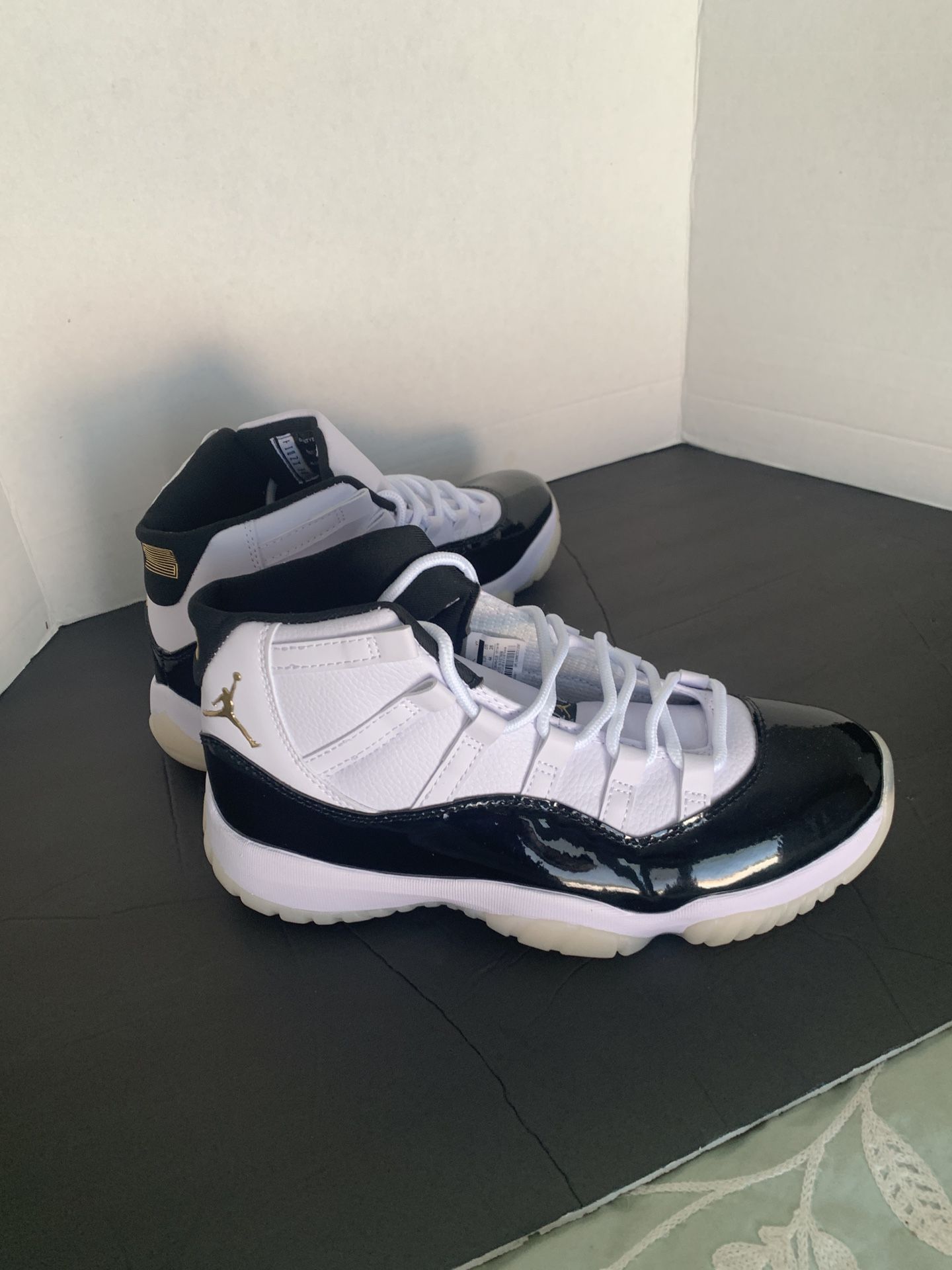 Nike Air Jordan Retro 11 DMP Edition