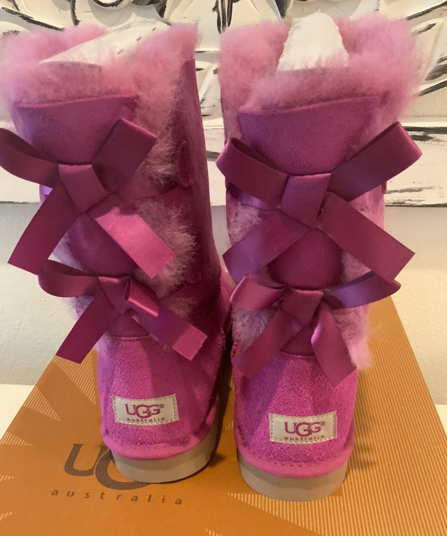 New Ugg Ladies Winter Boots Size 10