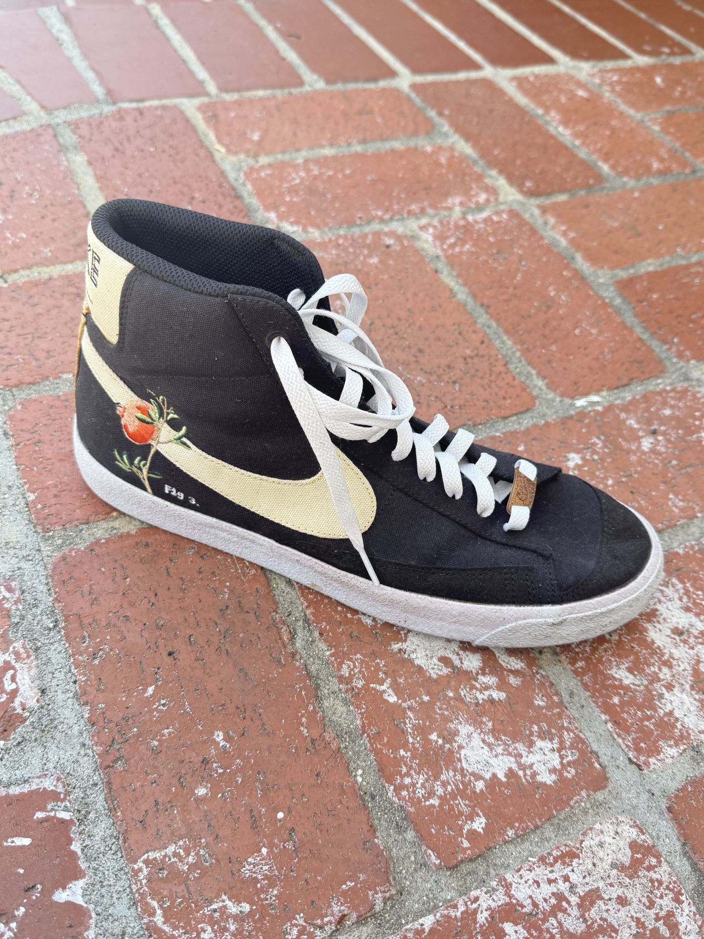 Running Shoes Nike Pomegranate Shoes Nike Blazer Mid 
