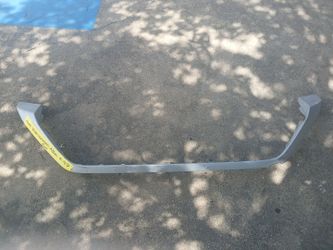 2025 Volkswagen Atlas front bumper molding