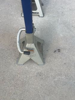 Acdelco 2 tons Jack Stans $35