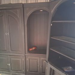 Link Taylor Armoire
