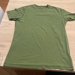 Lululemon Mens Large Forest Green Shirt