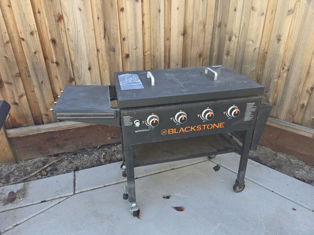 Blackstone Grill And BBQ Pit Char Griller