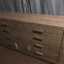 6 DRAWER DRESSER