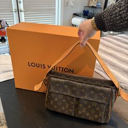 AUTHENTIC Vintage Louis Vuitton Monogram Viva-Cité GM Shoulder Bag