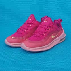 Nike Air Max Axis Athletic Running/training Shoes 
Women's Size 7.5 