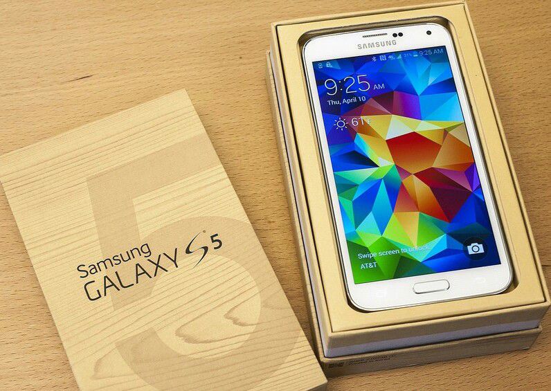 Samsung Galaxy S 5, Unlocked, Clean IMEI.