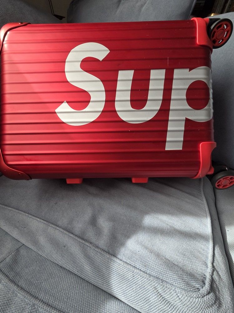 Supreme RIMOWA ***make Me A Offer ***