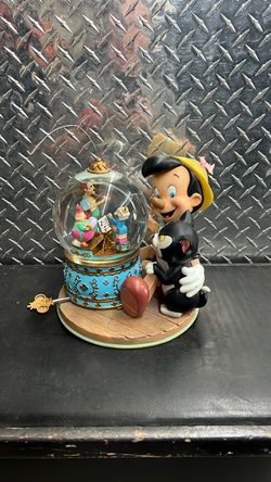 Disney Music Box Pinocchio & Figaro Brahms Waltz Moving Musical Snow Globe