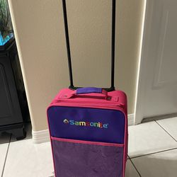 girl's travel suitcase clean and in good condition