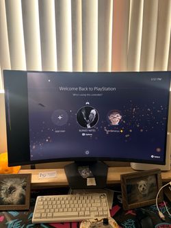 Curved Gaming Monitor