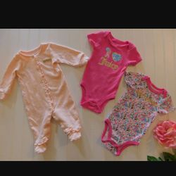 Baby Girls size 0-3M JUICY COUTURE Sleeper & Bodysuit Clothes Lot -

