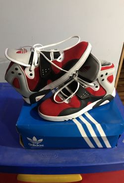 ADDIDAS ROUNDHOUSE MID