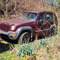 Parting Out 2002 Jeep Liberty