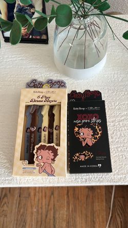 Betty Boop Makeup accessories