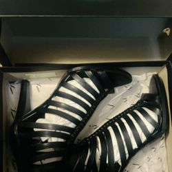 New! Simply Vera Wang Black Caged Straps High Heels 