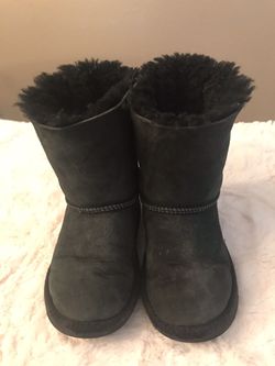 Size 9 Toddler Ugg boots well loved