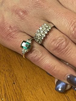 Stunning Emerald cut Emerald Ring ! 