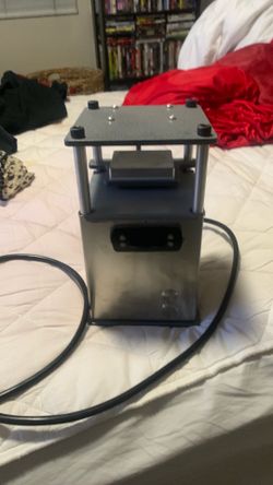 Rosinbomb Rocket Rosin Press