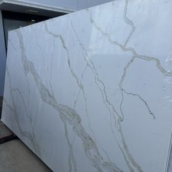 Granite And Quartz Countertops 