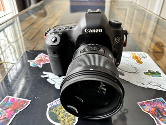 Canon 5D iii w/Sigma 50 mm 1.4 Art