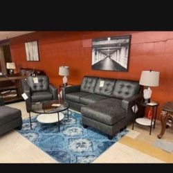 Brand New Sofa Chase For $599