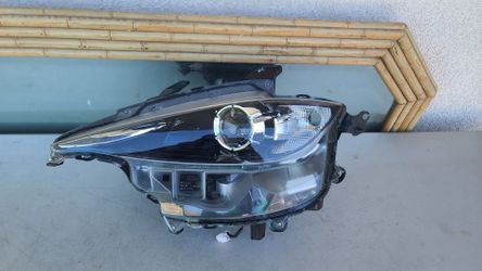 2019 - 3023 MAZDA MIARA MX MX5 LEFT HEADLIGHT DRIVER SIDE LED GENUINE USED OEM. AA3