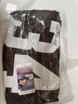 Greg Pruitt Signed Jersey