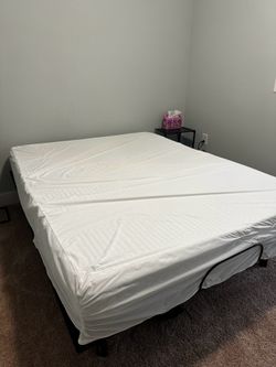Queen Mattress + Adjustable Base (Mattress Firm)  510$ OBO