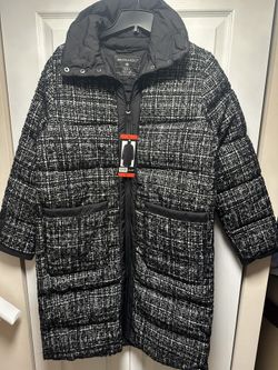 NWT Winter Puffer Jacket In Black . Available In M And L Sizes Only 