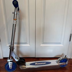 Razor A3 Kick Scooter