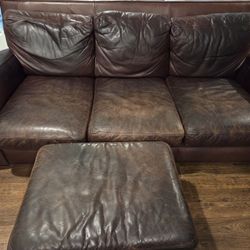 Leather Couch! Crate And Barrel Beautiful And Comfortable