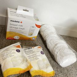 Medela Milk Storage Bags + Lots Of Pads