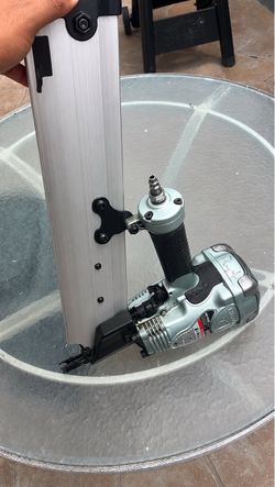 Nail gun hitachi