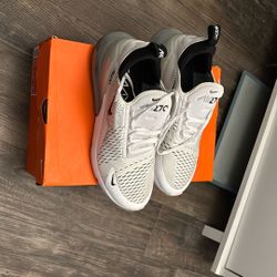 Nike Air 270 Size 10