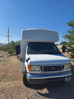 Mini bus