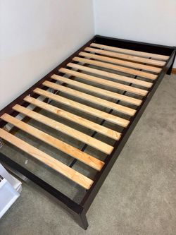 Single bed frame, great condition