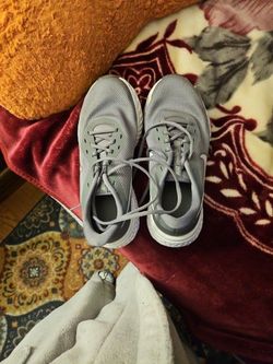 Mens Nikes Revolutions