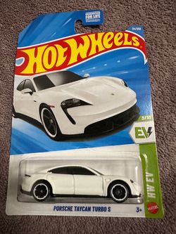 Hot Wheels Porsche Taycan Turbo S