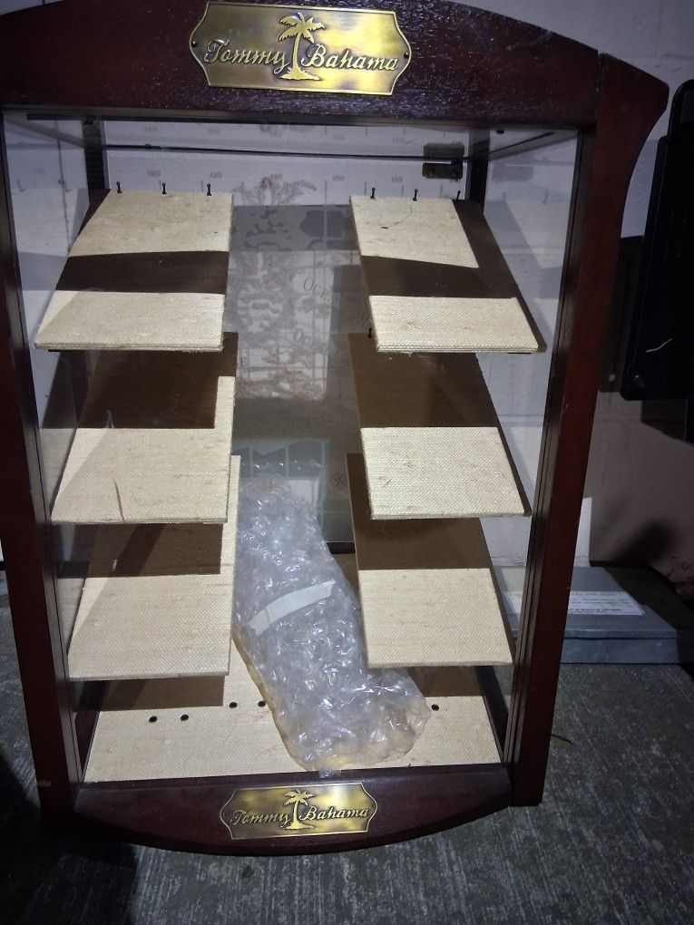 Tommy Bahama Product Stand.