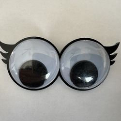 Googly Eyes Pin / Brooch 
