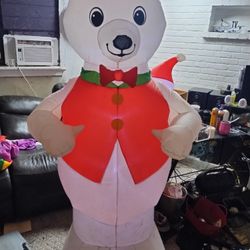 8 Ft Polar Bear Inflatable 