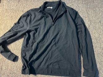 Size large men's quarter zip sweatshirt
