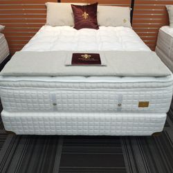 Fleur De Lis Premium Mattress Set