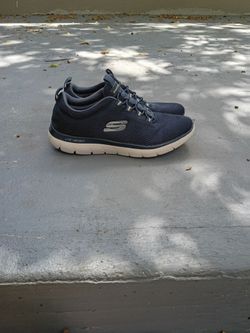 Shoes size 9'5