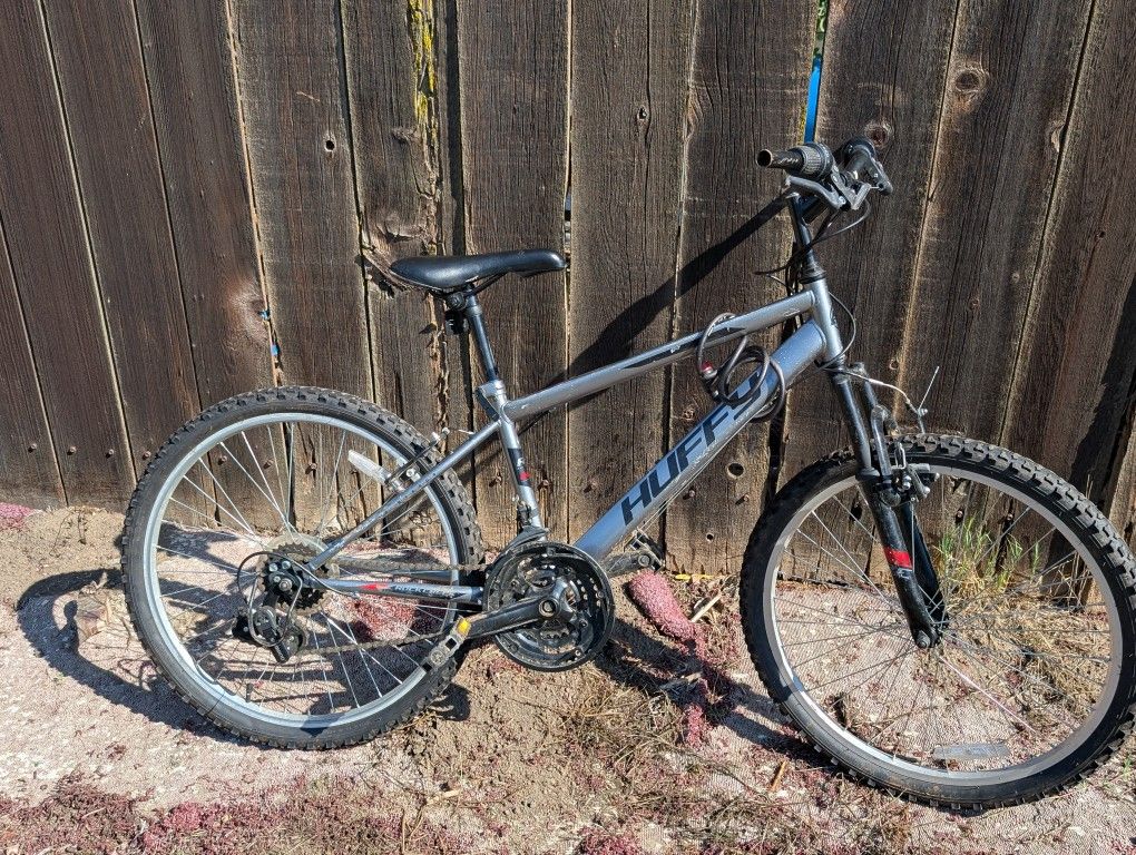 Huffy Rock Creek 24" All Terrain 18-Speed Mountain Bike Silver AS-IS Brakes Needed